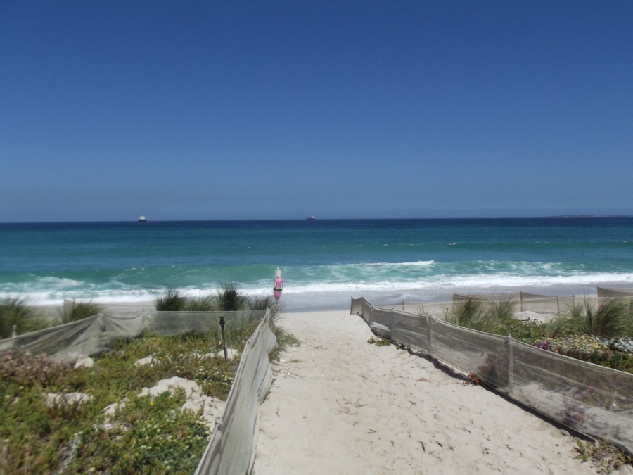 3 Bedroom Property for Sale in Bloubergrant Western Cape